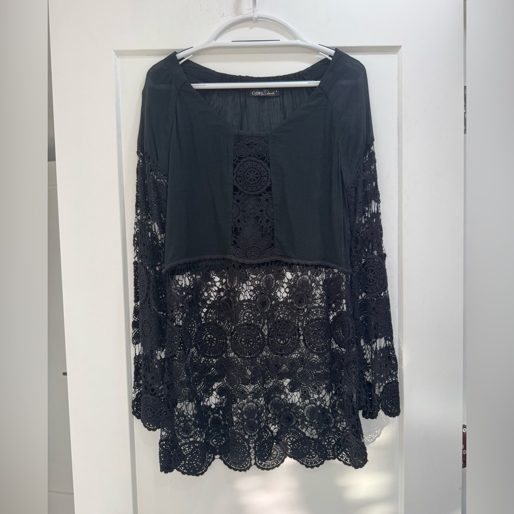 Gypsy Sand Black Blouse, lace sleeves, front, bottom, size S. 100% Cotton